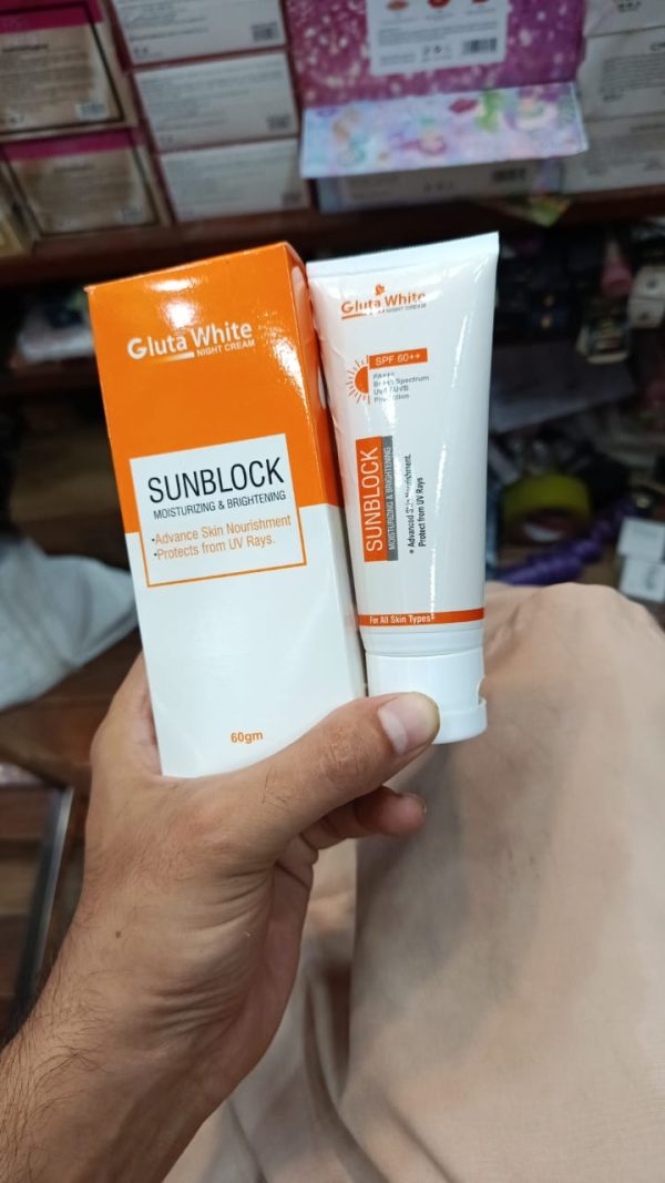 GlutaWhite Skin Brightening Sunblock SPF60